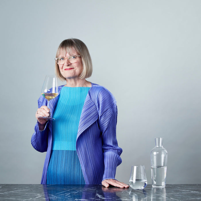 Jancis Robinson: A Look at the Life and Legacy of the Renowned Wine Critic and Master of Wine